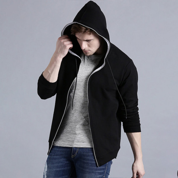 https://soulstylez.com/products/men-black-solid-hooded-sweatshirt