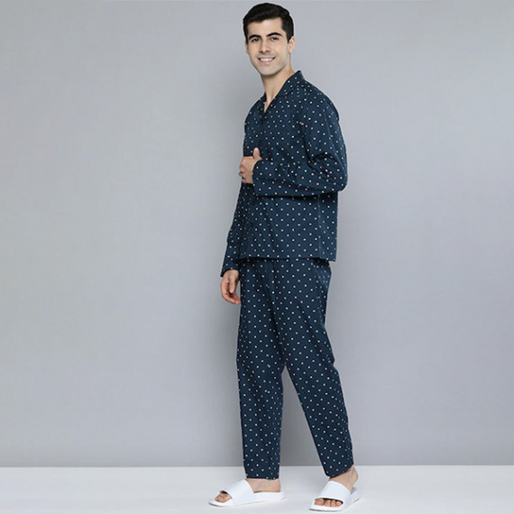 https://soulstylez.com/products/men-navy-blue-white-printed-pure-cotton-night-suit