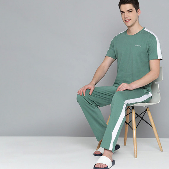 https://soulstylez.com/products/men-green-white-side-stripes-pure-cotton-pyjama-set